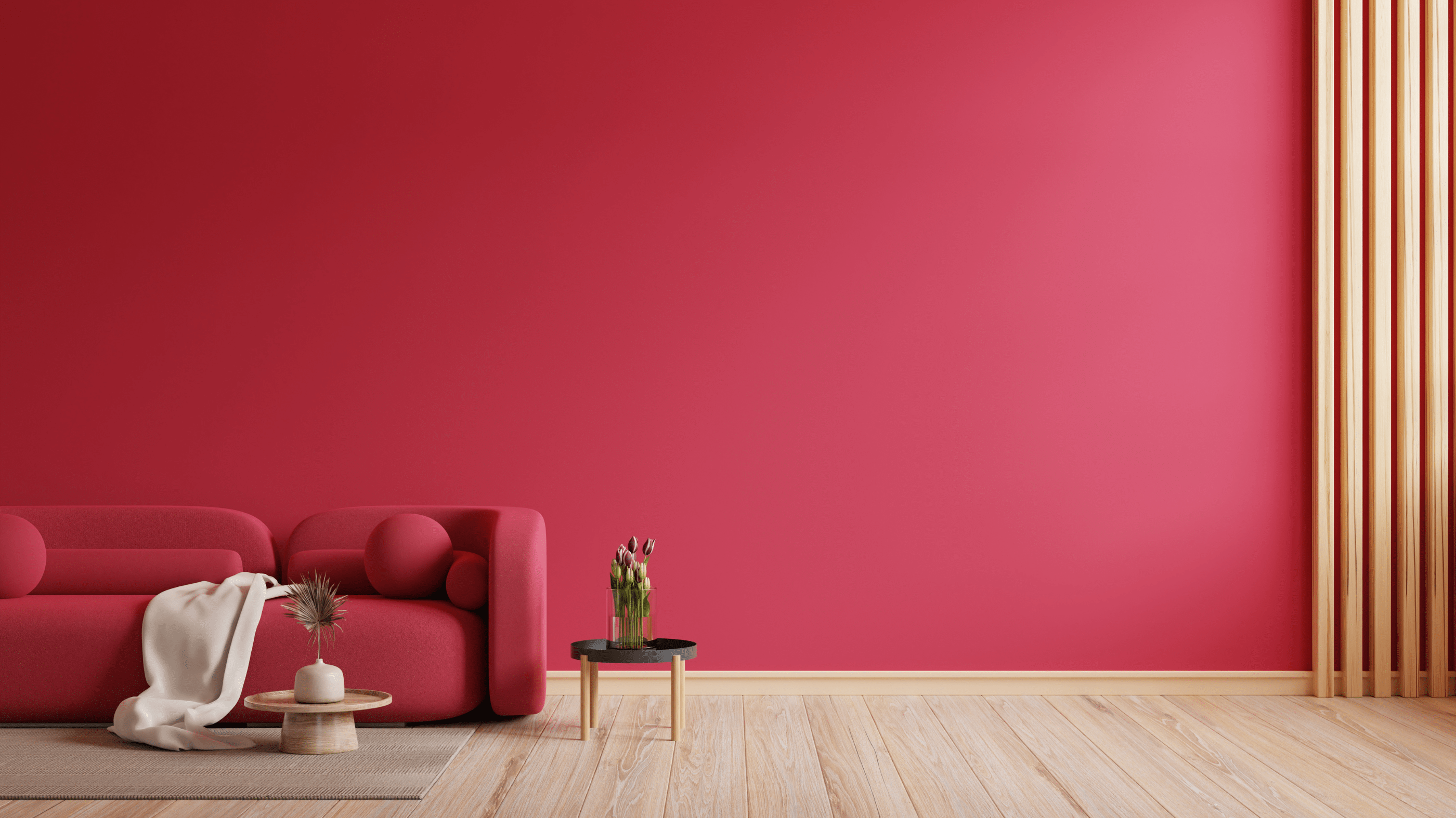 Sala decorada na cor viva magenta da Pantone