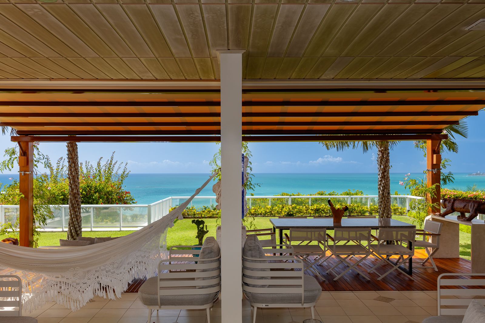 Toldo Isla Uniflex by. Stobag-uniflex-Maceió-arquiteta- Cláudia Calheiros